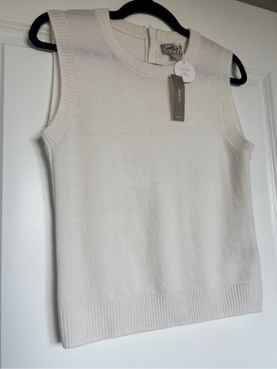 J. Crew Sweaters - NWT J. CREW Women’s 100% Cashmere sweater shell Snow White size XS CR238
